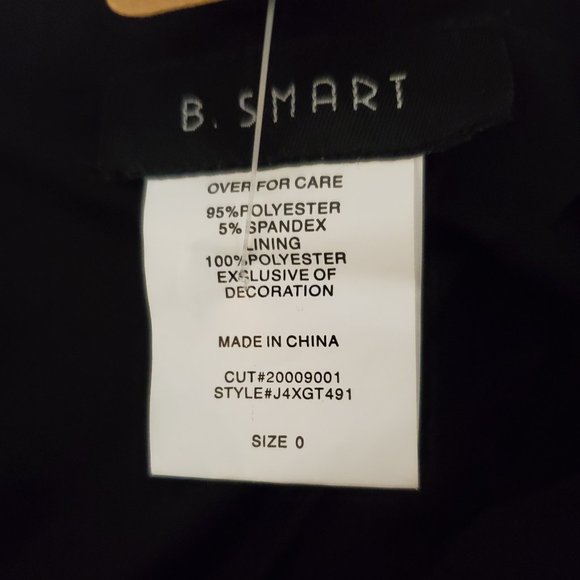 Black with Red Roses short Jumpier - Picture 8 of 12